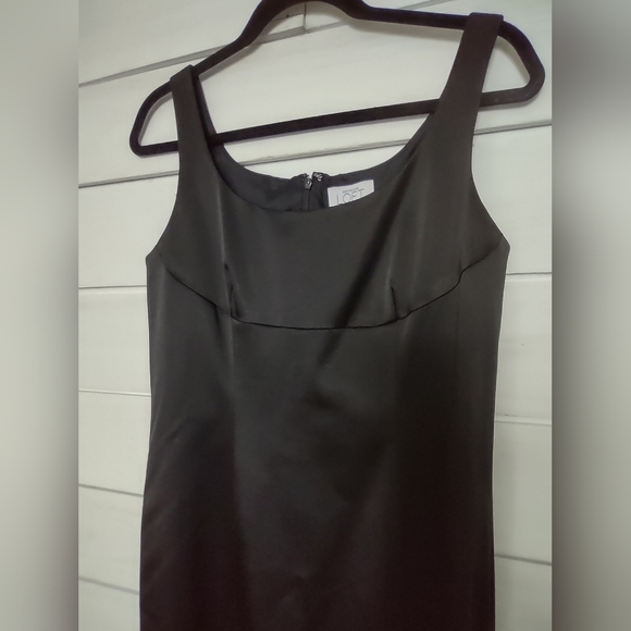 Ann Taylor Loft Black Sheath Dress - Size 6 - Picture 2 of 4